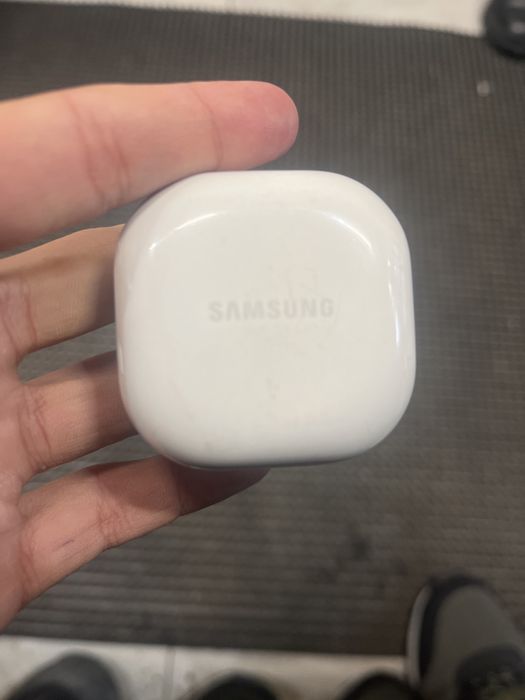 samsung galaxy buds2