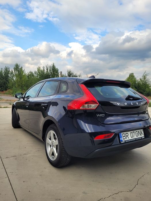 VOLVO V40 2016 — imagine 5
