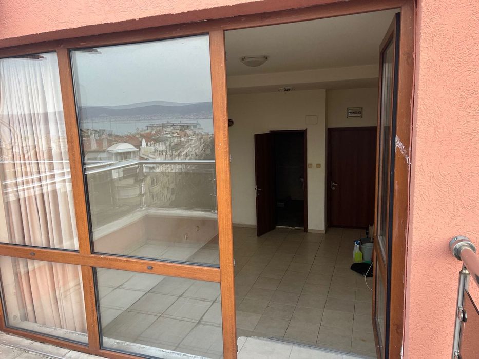 Продава се Едностаен апартамент в Несебър - 40 кв.м за 1038 €/кв.м - Снимка #2