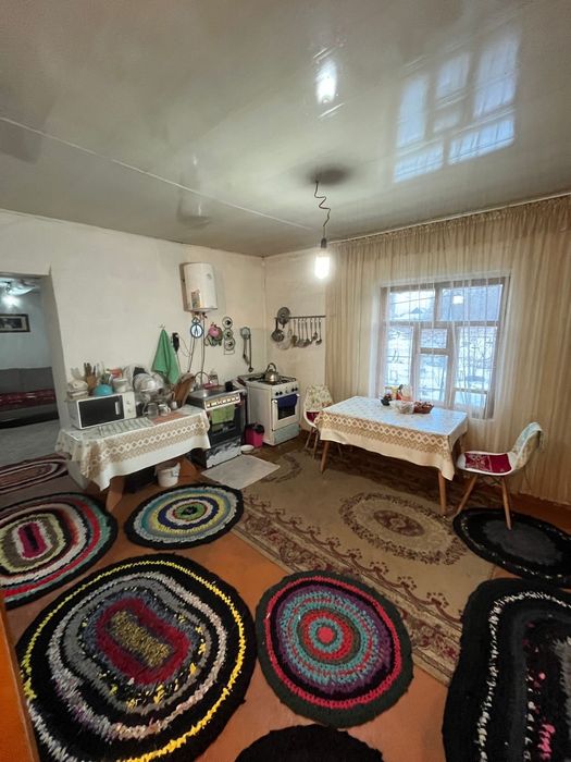 Дом . В Бактыбай . (Крупском .)