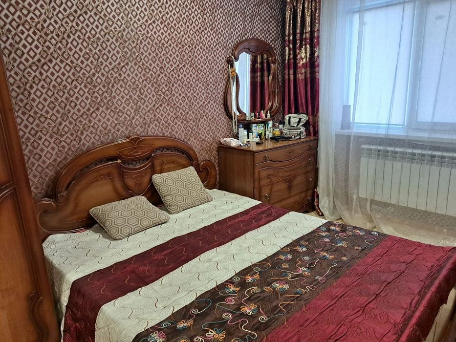 Продам спальный гарнитур