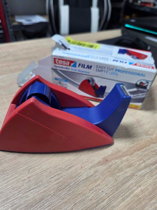 Tesa Easy Cut® Dispenser profesional pentru scotch la birou