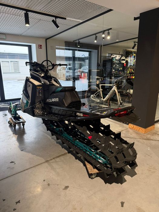 Snowmobil Polaris RMK 850 Khaos  Patriot BOOST 155 2025 500 Km