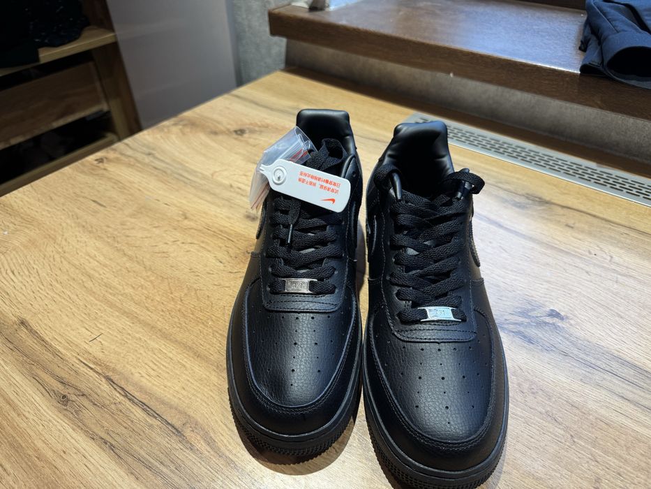 Срочно Продам кроссовки Nike Air Force 1