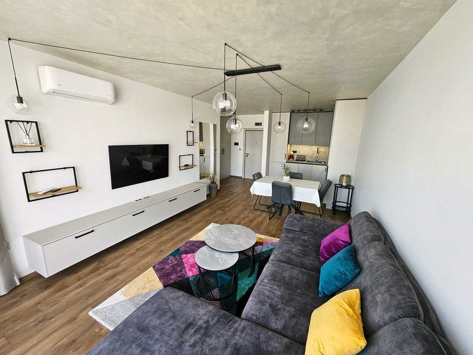 Дава се под наем Двустаен апартамент в Пловдив, Център - 64 кв.м за 428.91 € - Снимка #2