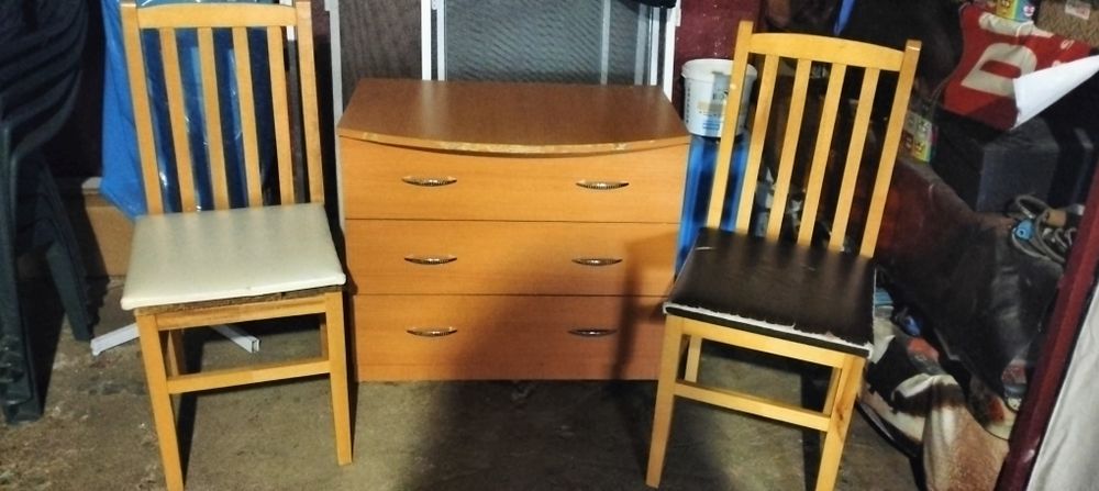 Comoda + 2 scaune