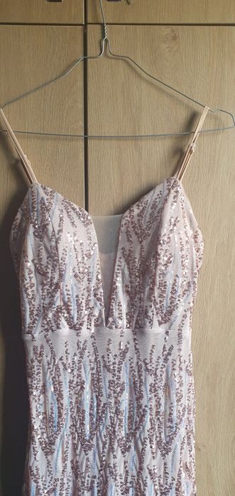 Официални рокли с пайети