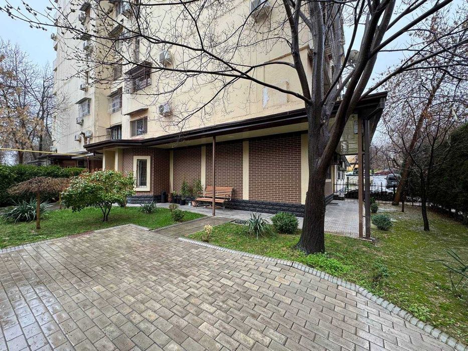 Продается Офис 101 м2, 1 этаж, Алайский, м. А.Кадыри (87648)