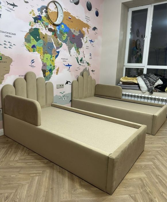 Двухспальная кровать и Односпальные кровати