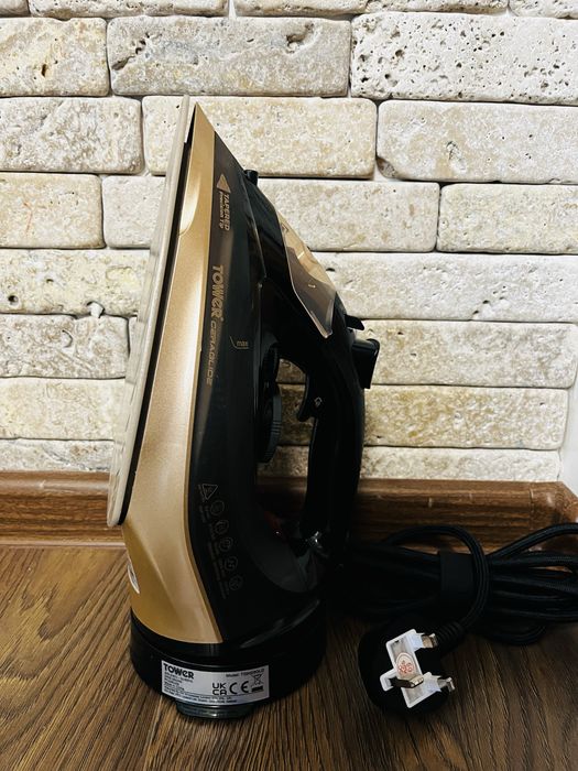 Ютия Tower Ceraglide 2-в-1 – кабелна/безжична, 2800W