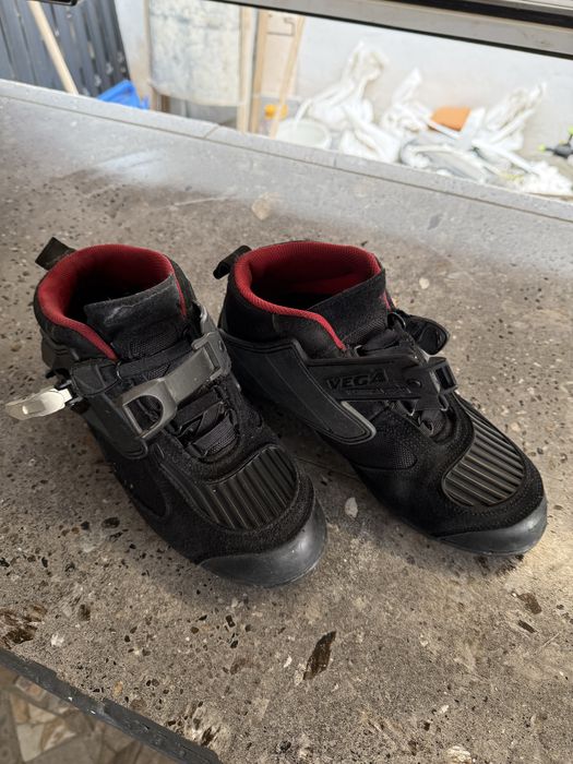 Мотоциклетные ботинки