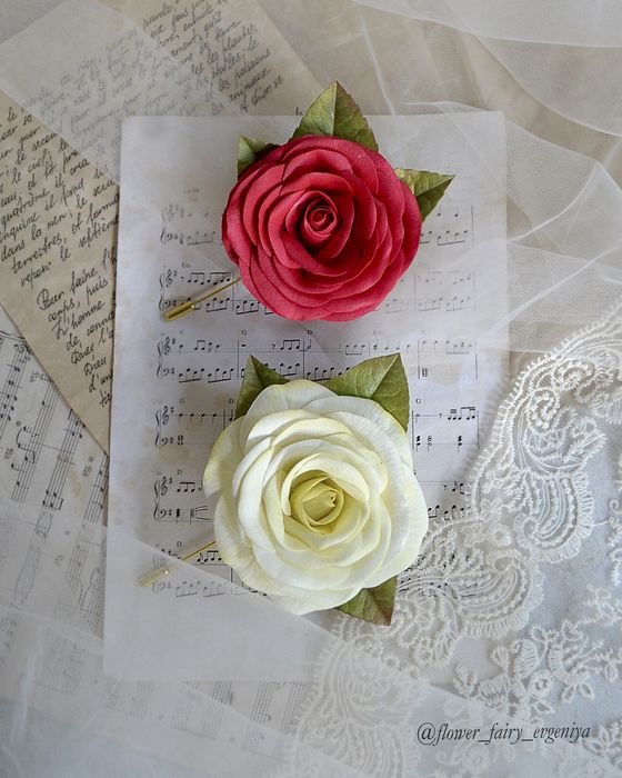 Брошь цветок ручной работы