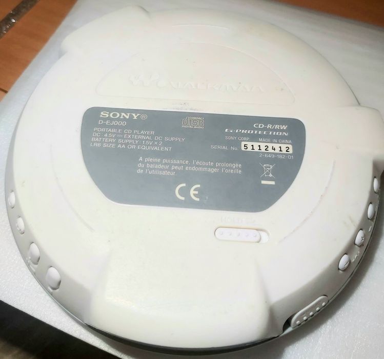 Sony Walkman D-EJ000 CD Player Portabil – Stare Excelentă, Funcțional