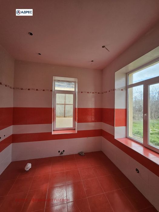 Продава се Къща в с. Градина, Област Плевен - 150 кв.м за 533 €/кв.м - Снимка #7
