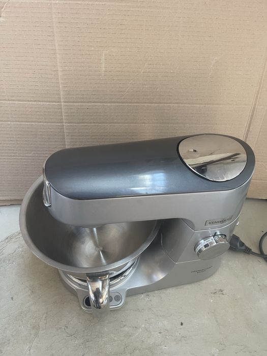 Кухненски робот KENWOOD Titanium Chef