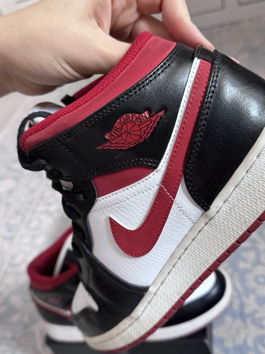 Кроссовки Nike AIR JORDAN 1 MID (GS)