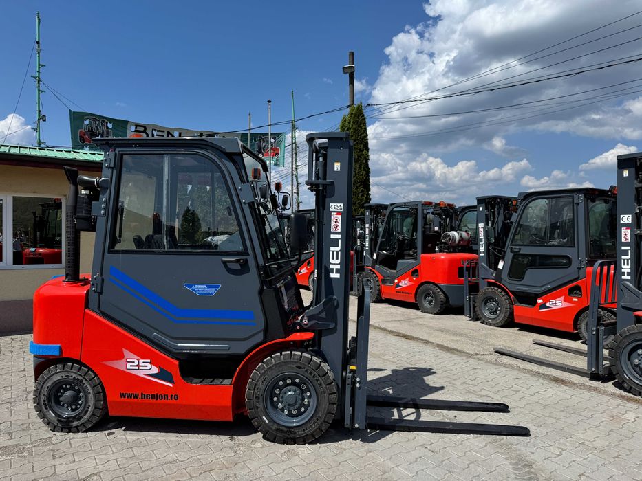 Motostivuitor Heli 2.5 tone diesel cu cabina inchisa (175)