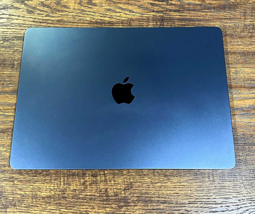 MacBook Air 15" M2 8/256 Midnight, АКБ 90%