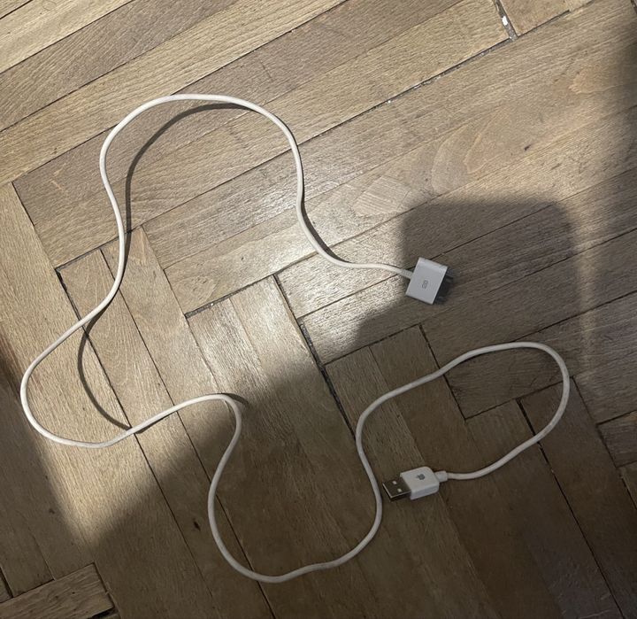 cablu date iphone   2 3 4 ipod ipad 32 pini