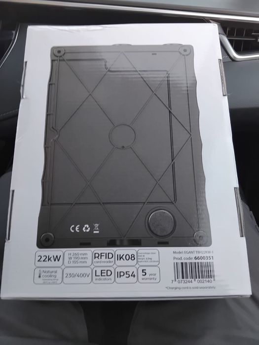 Statie incarcare auto egant pretul in magazin este 750 €