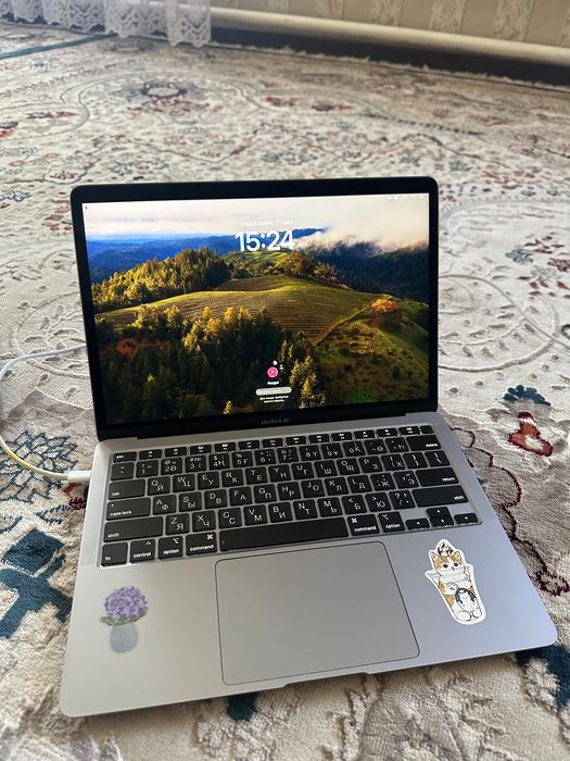 Iphone MacBook Air M1 2020