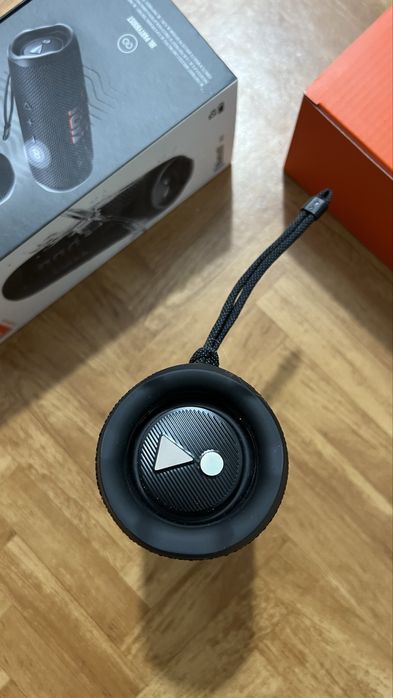 Портативная колонка