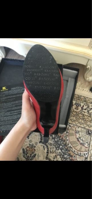 Туфли на высоком каблуке