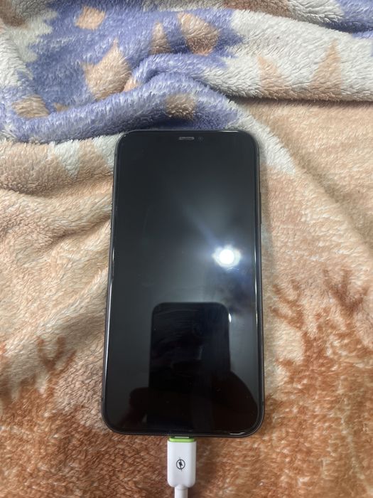 Продам iphone 11