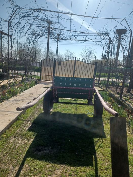 Vând șareta pentru cai