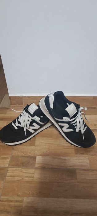 Vând adidas new balace