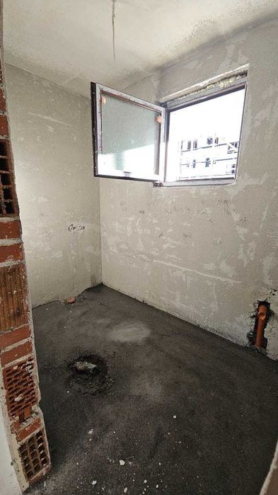 Продава се Тристаен апартамент в Пловдив, Остромила - 122 кв.м за 590 €/кв.м - Снимка #5
