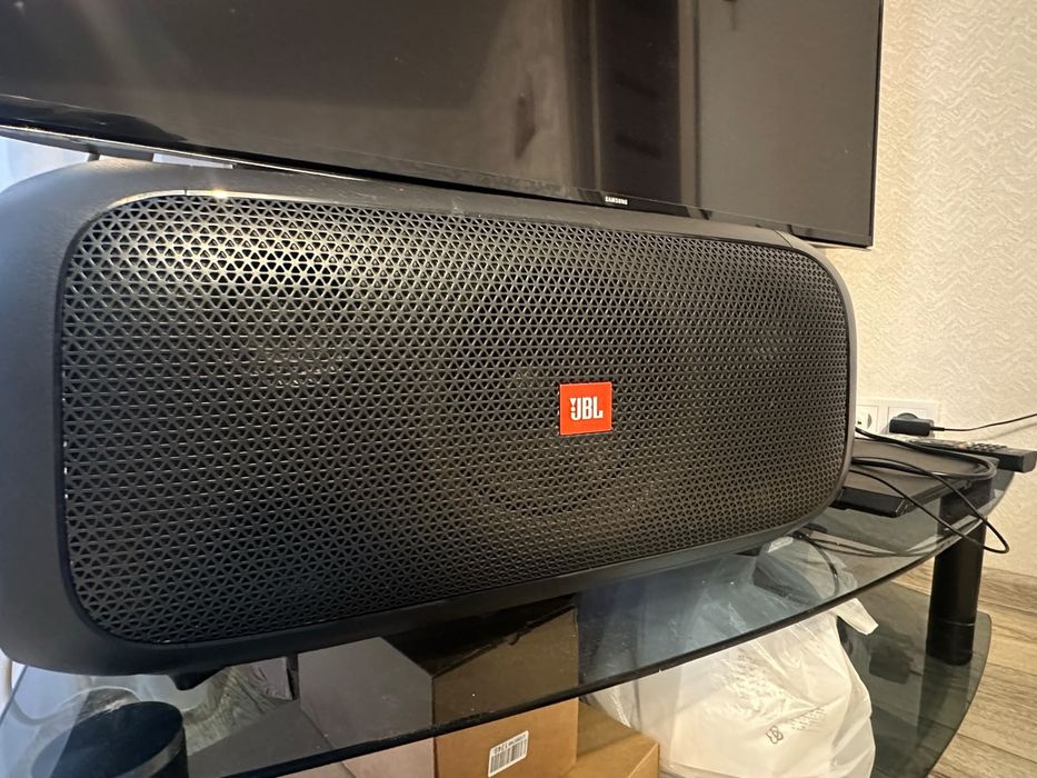 Продам JBL party to go