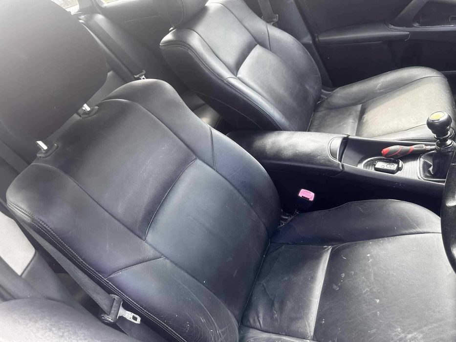 Продава се на части  Toyota Avensis T27 2.0 D4D 2010 г