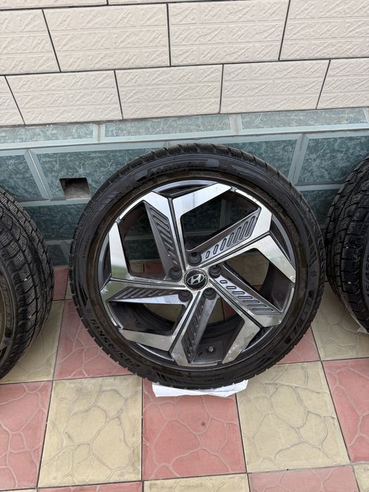 Продам диски с резиной hyundai tucson