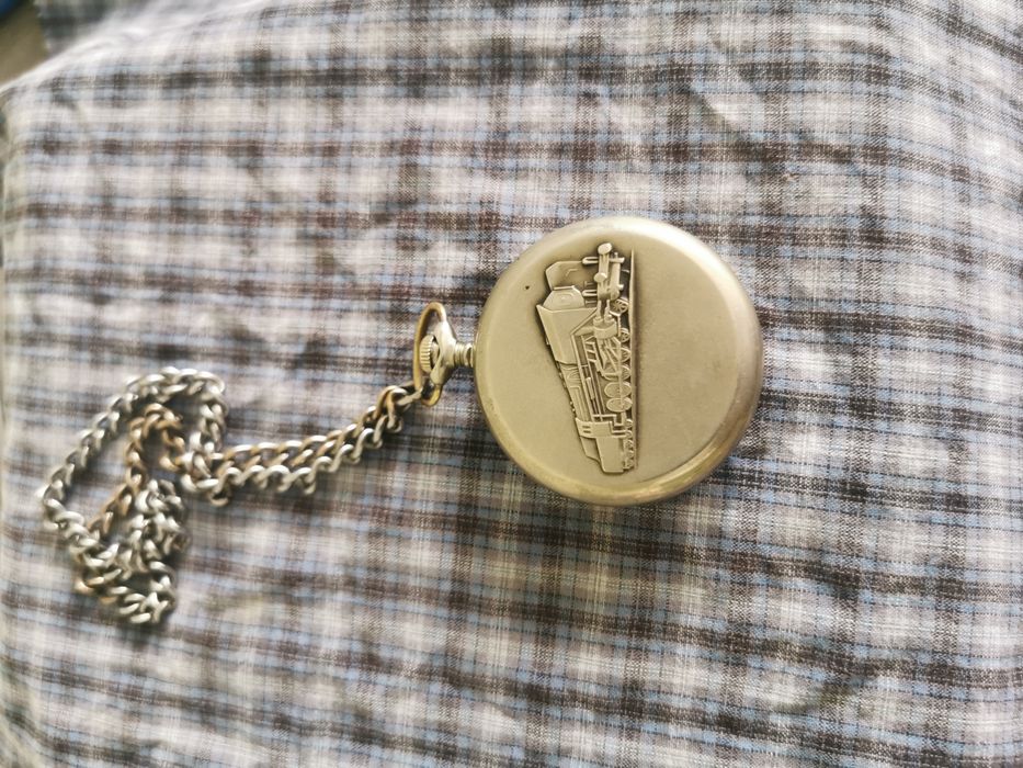 Продавам стар руски джобен часовник