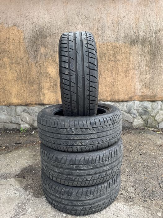 4 бр.летни гуми 215/55/16