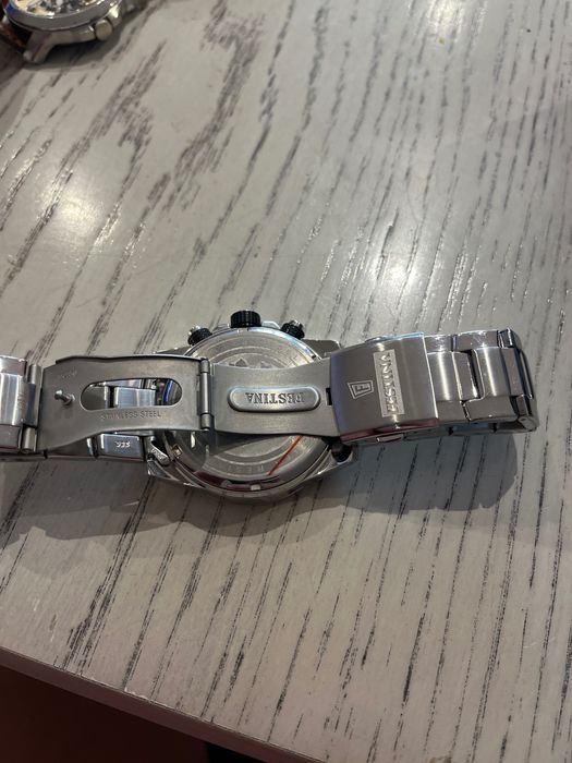 Часовник Festina