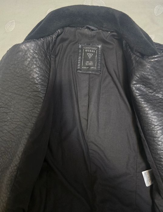 Geacă de piele neagră Guess damă cu blăniță