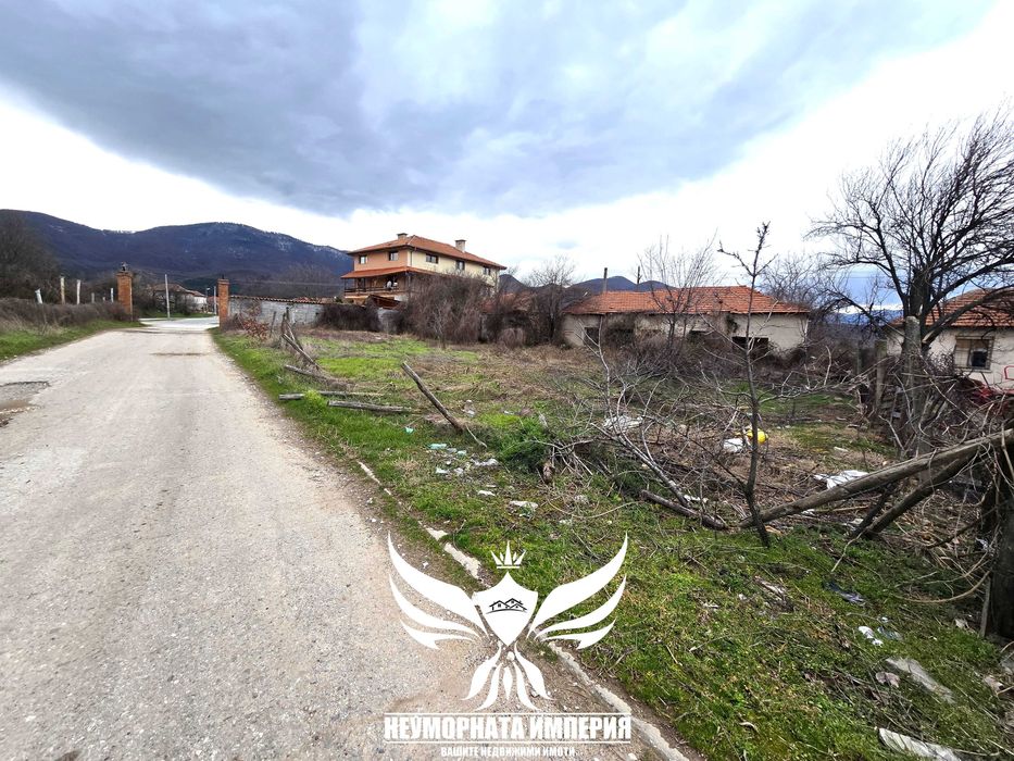 Продавам парцел 1225кв.м. в с.Новаково, общ.Асеновград статут УПИ