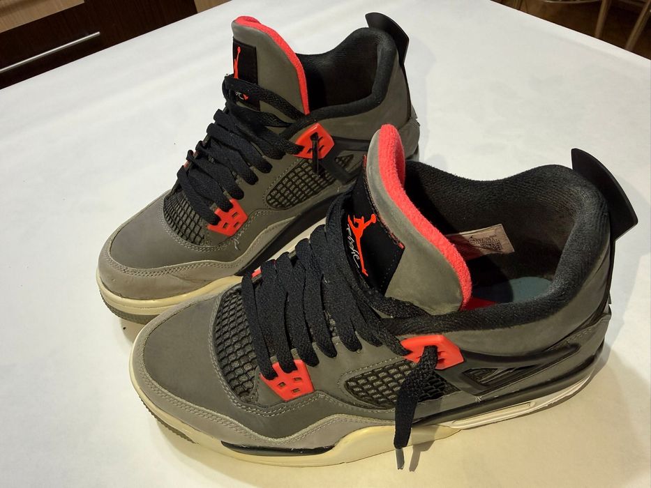 Pantofi sport Jordan 4