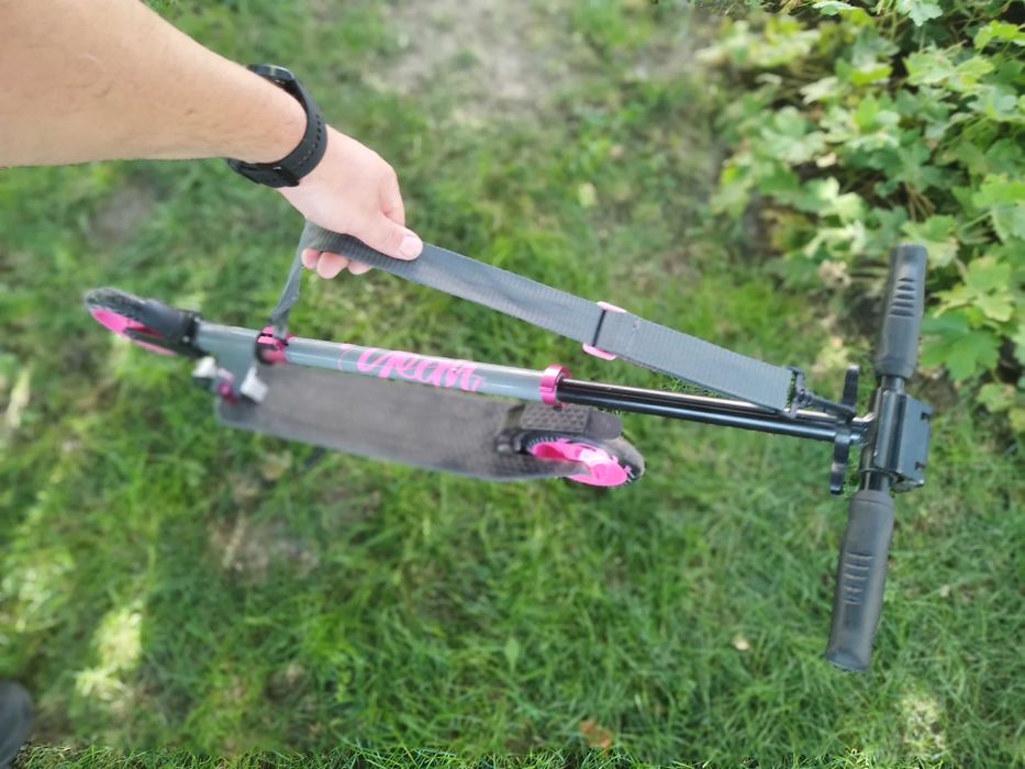 Детска алуминиевата тротинетка