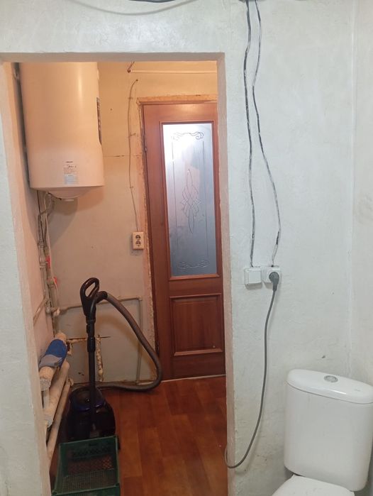 Продам дом на восточных дачах у дороги.