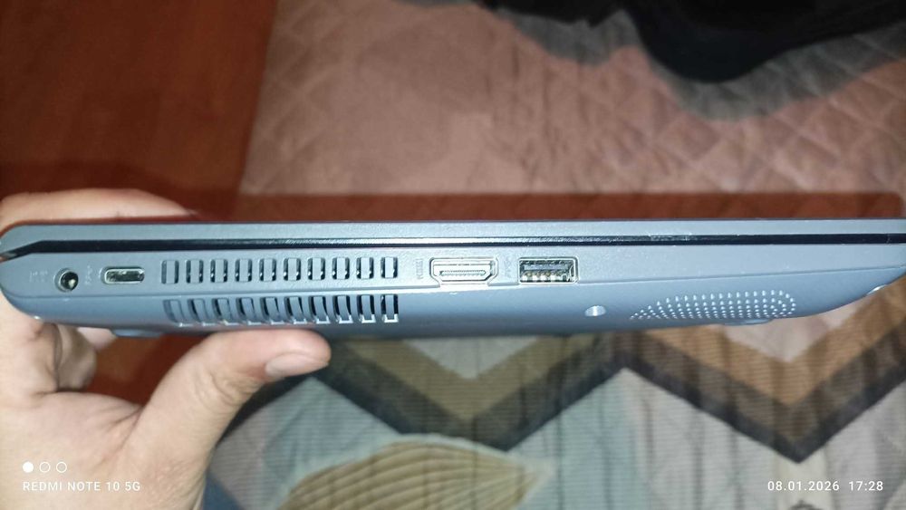 ASUS X409DAP много запазен