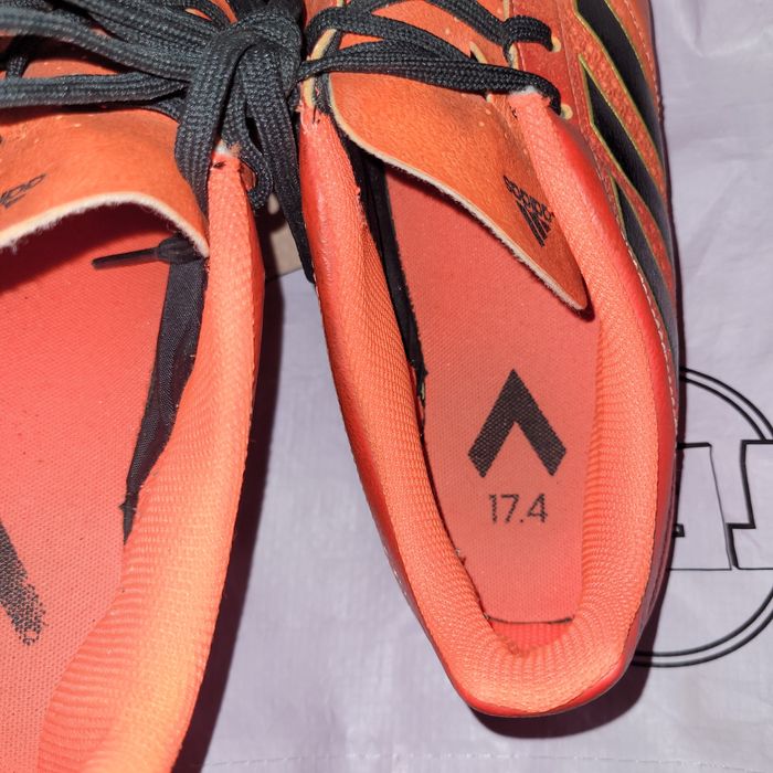 Футболни маратонки.