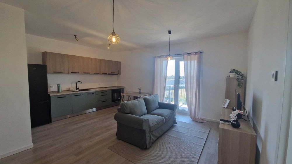 Studio dublu de închiriat – Complex Pleiades, Ploiești | Prima închiriere