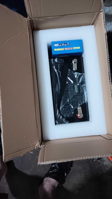 НОВ Тягов акумолатор 12V 180Ah