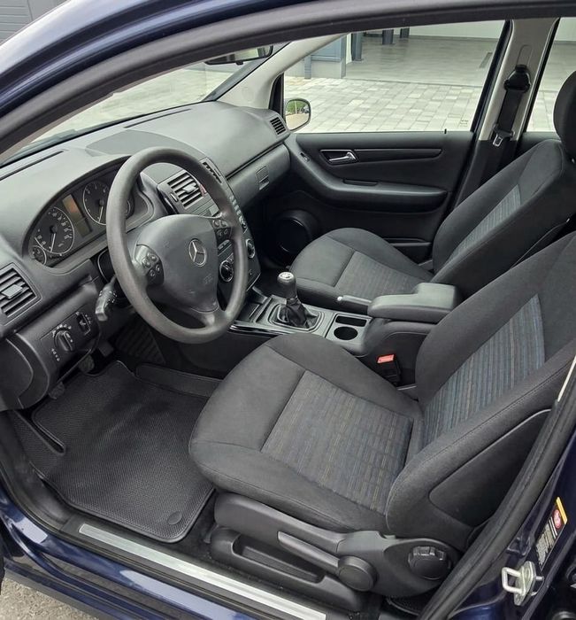 Mercedes-Benz Clasa A model 2008

MODEL 2008