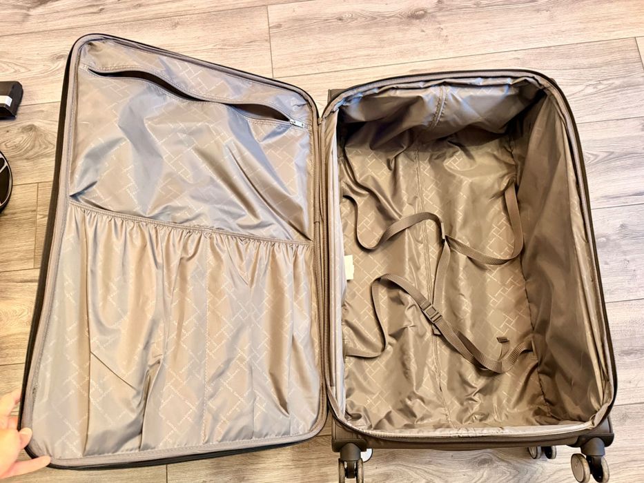 Troler SAMSONITE light weight nou