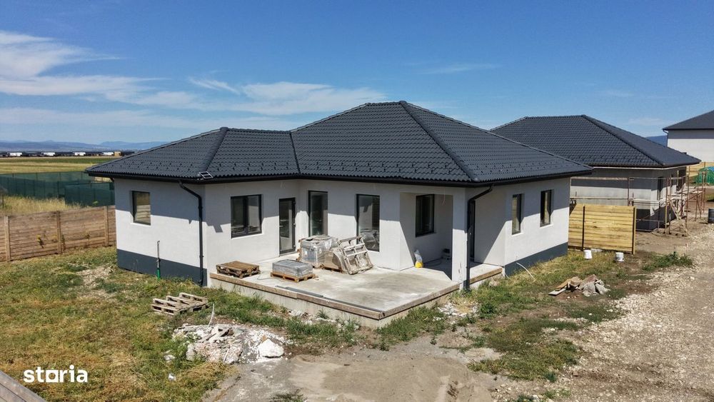 Casă pe parter de vânzare în cartierul Izvor