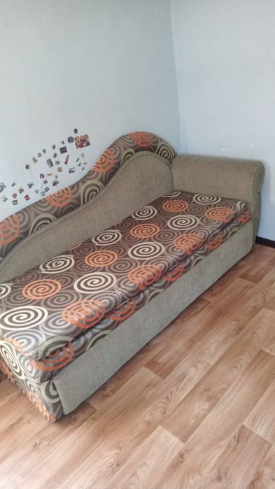 Продам раздвижную Тахту